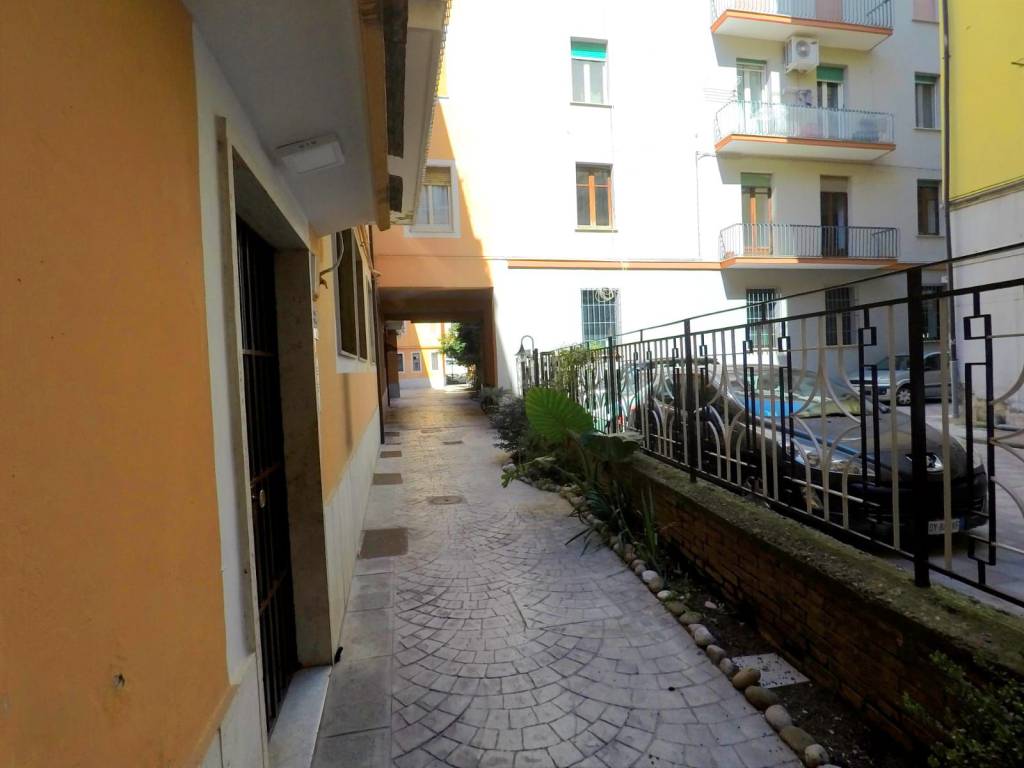 Appartamento a Avellino in Via Dante Alighieri - Foto 4
