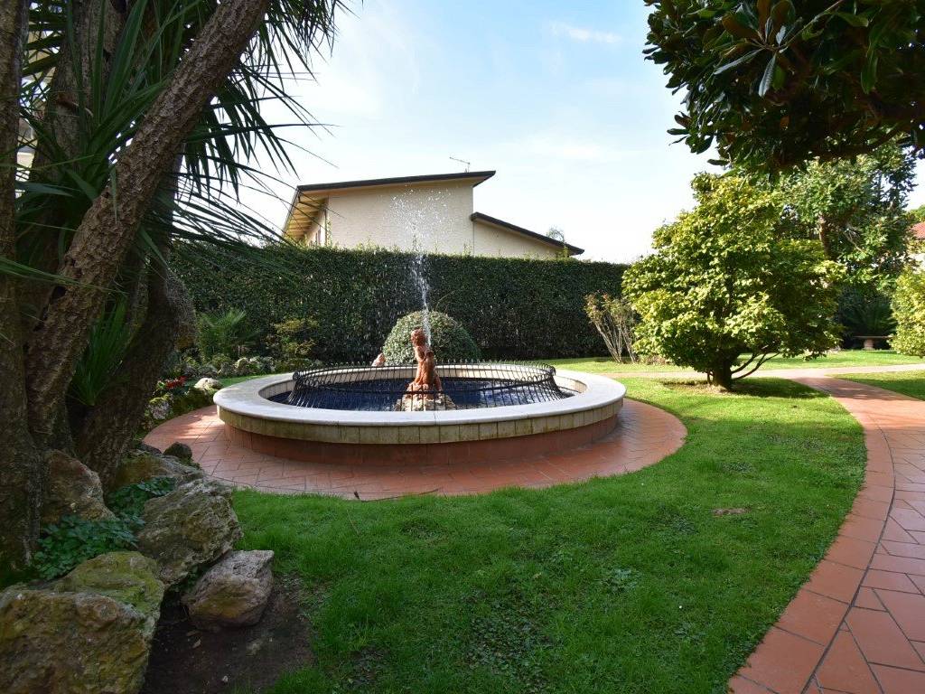 Villa a Forte dei marmi in Via Provinciale, 36 - Foto 3