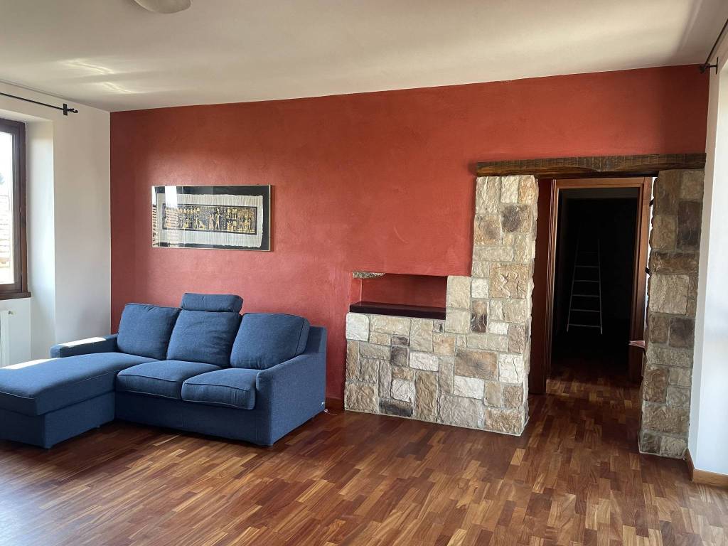 Appartamento a Vergiate in Via Posorti - Foto 4