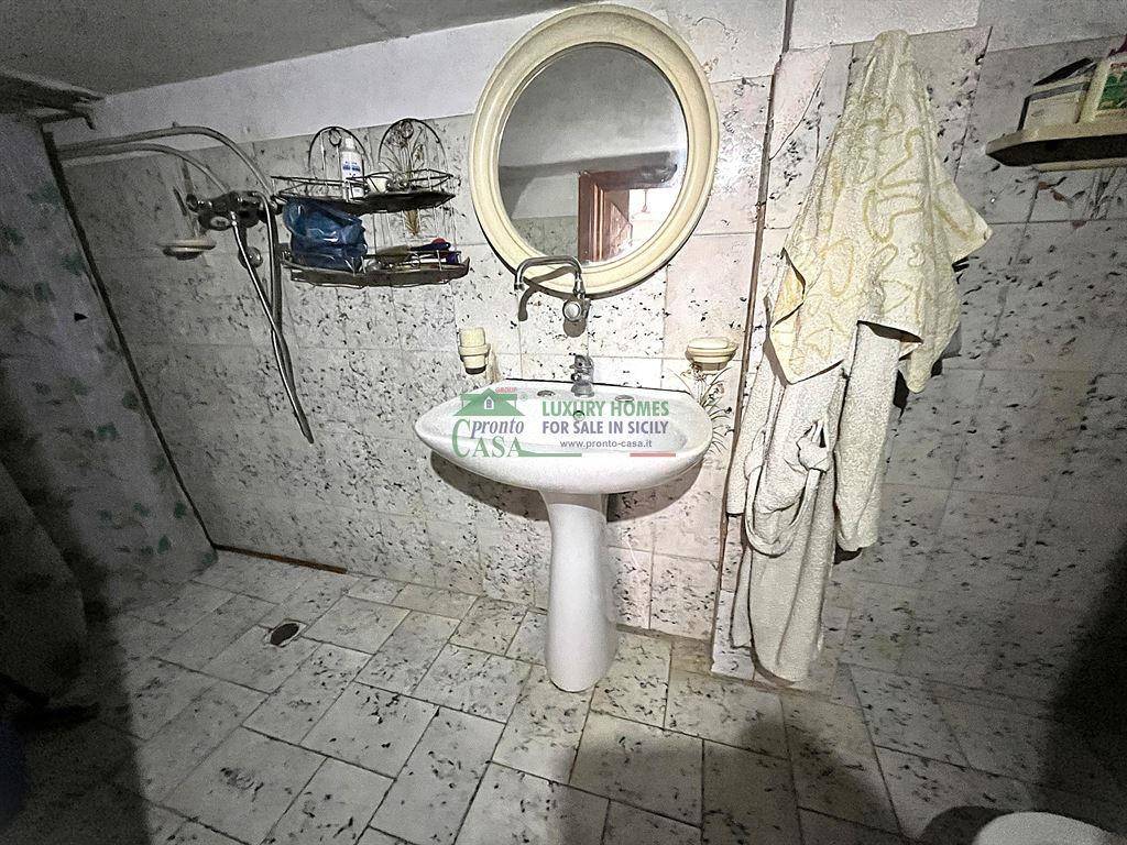 Casa indipendente a Comiso in CORSO VITTORIO EMANUELE, 41 - Foto 5