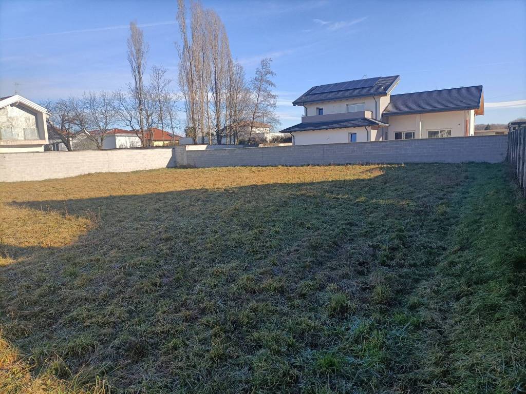 Terreno a Gorla maggiore in Via Carso - Foto 4
