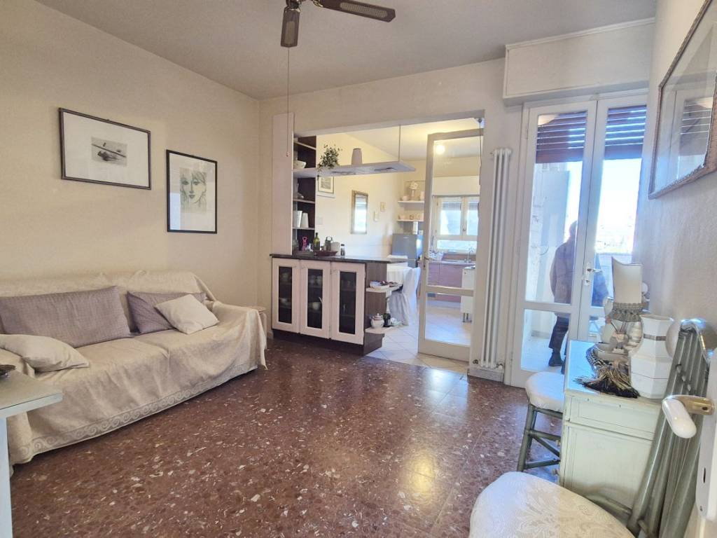 Appartamento a Viareggio in Via Goffredo Mameli, 75 - Foto 2