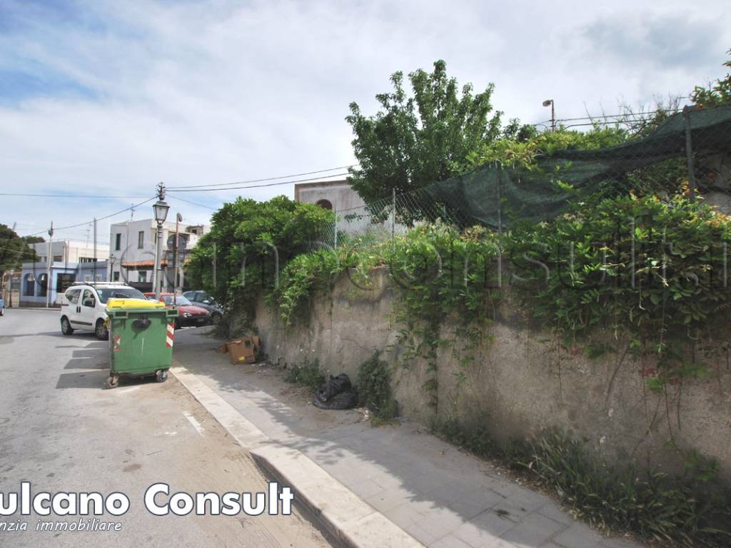 Terreno a Lipari in Strada Comunale Santa Lucia - Foto 2