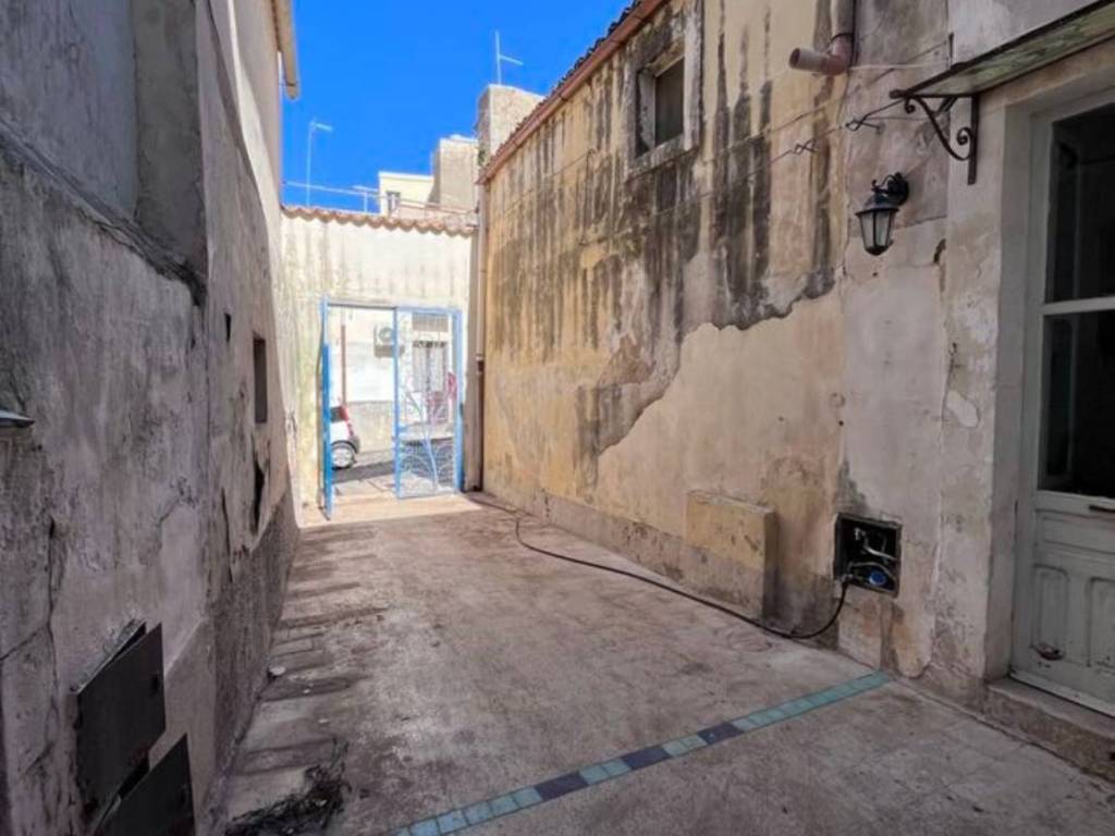 Casa indipendente a Noto in Via GFratelli Ragusa s.n.c - Foto 2