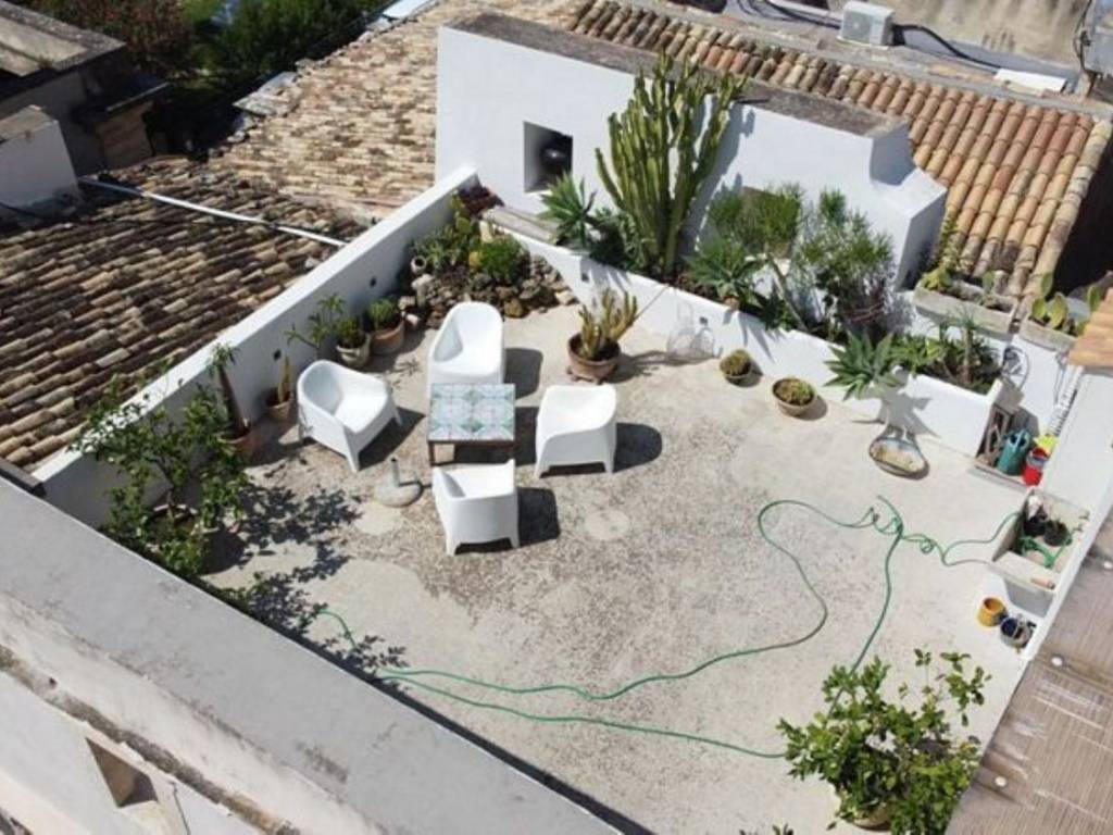 Casa indipendente a Noto in Via Matteo Raeli, 14 - Foto 2
