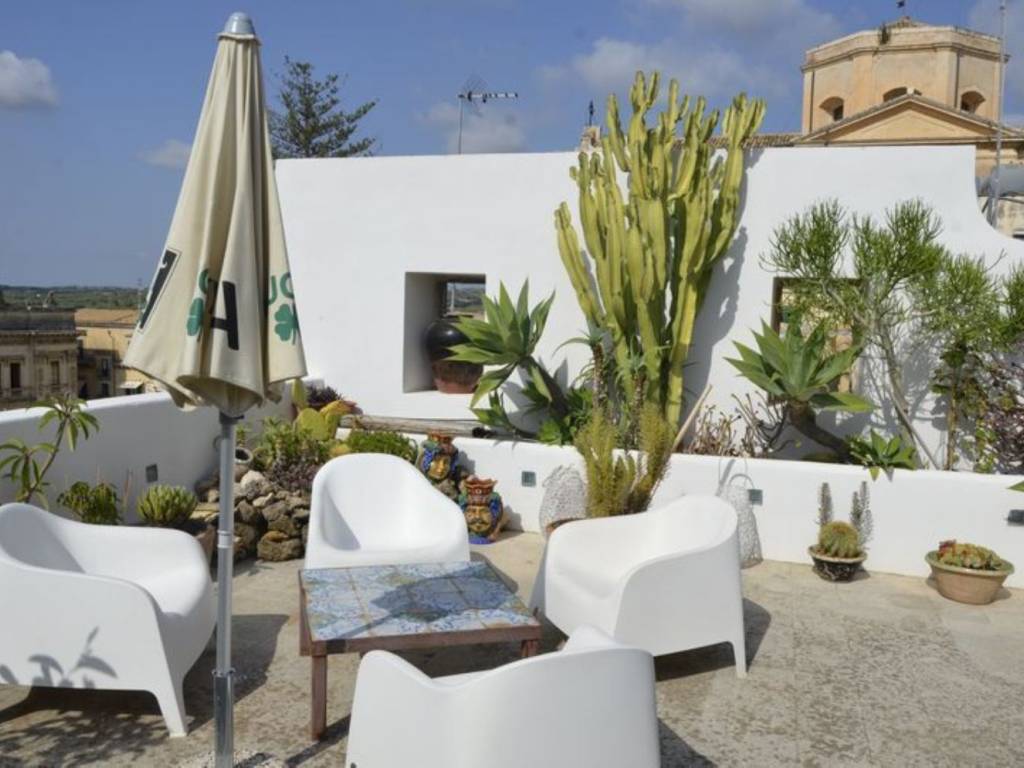 Casa indipendente a Noto in Via Matteo Raeli, 14 - Foto 4
