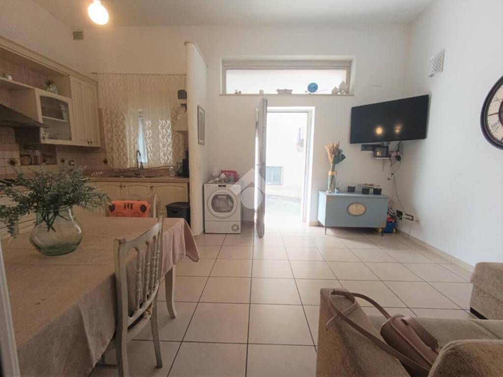 Casa indipendente a Ceglie messapica in Via Giuseppe Di Vittorio, 8 - Foto 3