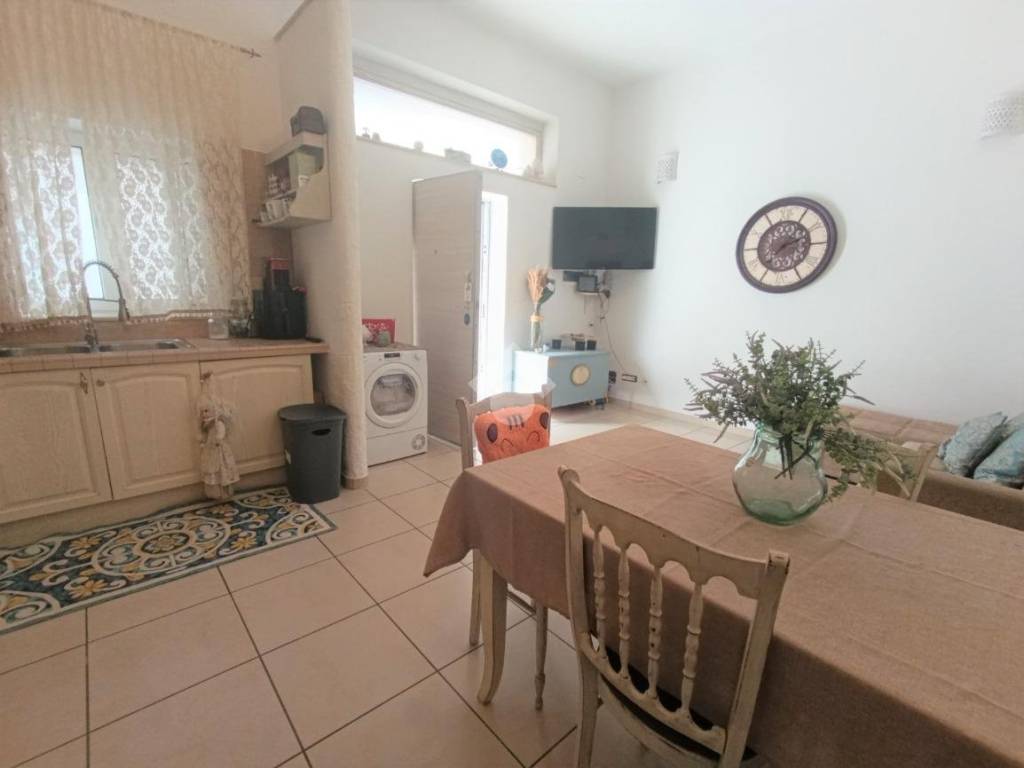 Casa indipendente a Ceglie messapica in Via Giuseppe Di Vittorio, 8 - Foto 4