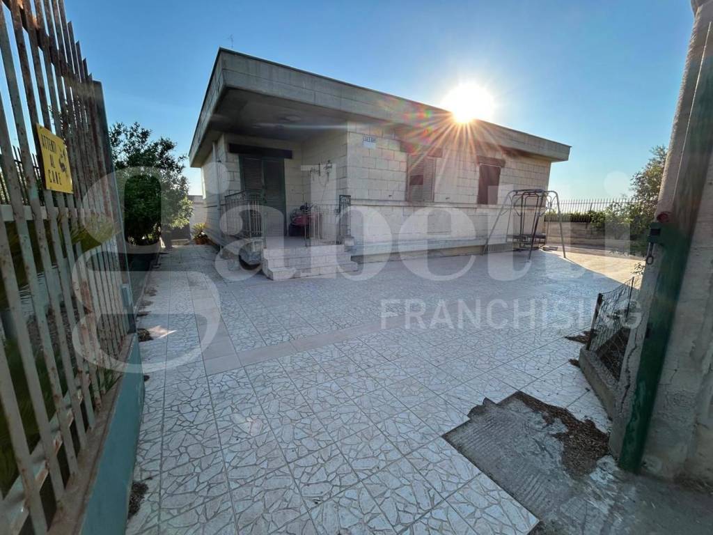 Immobile a Canosa di puglia in STRADA STATALE 93, 111 - Foto 2