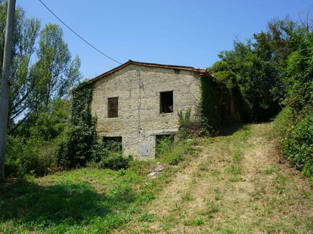 Rustico / casale a Torricella in sabina in Via Quinzia S.N.C. - Foto 3
