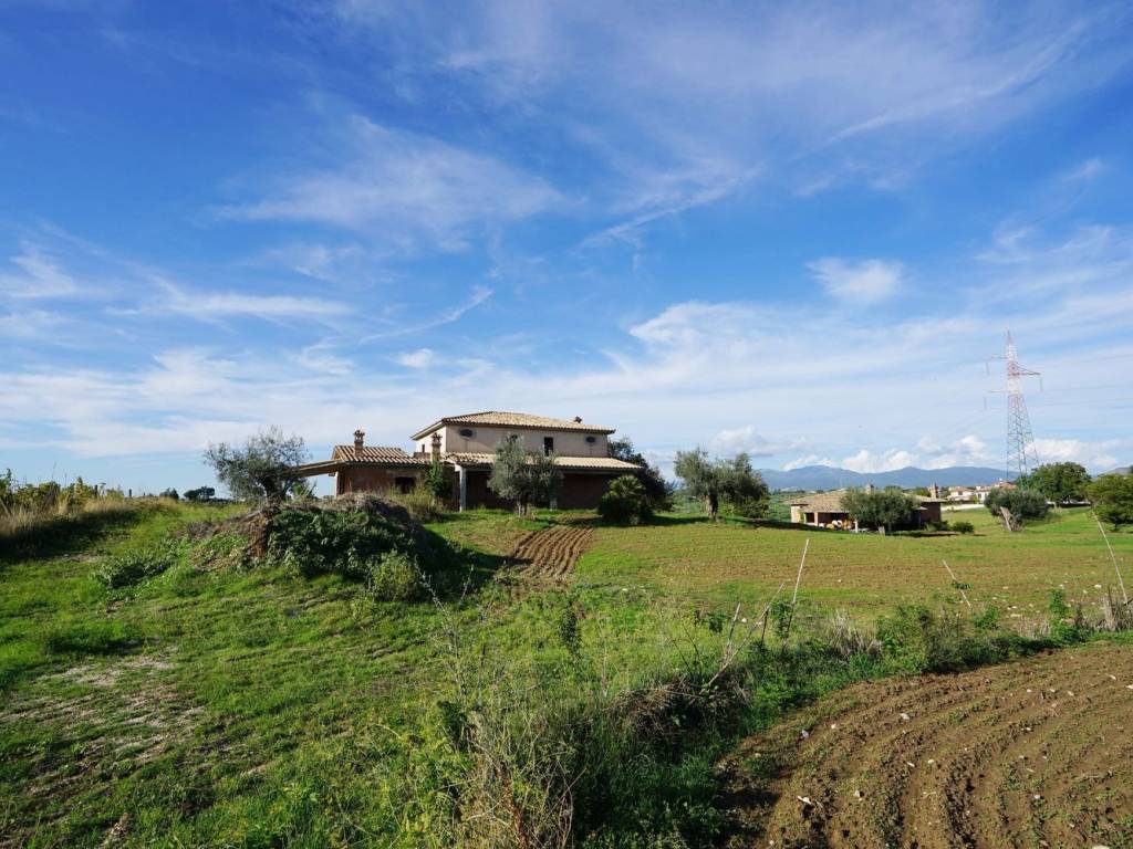 Villa a Fara in sabina in Viale Xxv Aprile, 63 - Foto 3