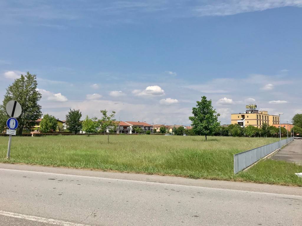 Terreno a Nogarole rocca in Svincolo Nogarole Rocca - Foto 3