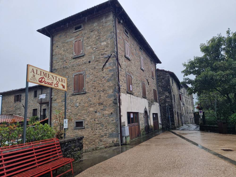 Palazzo / stabile a San romano in garfagnana in Piazza Pelliccioni 2 , - Foto 2