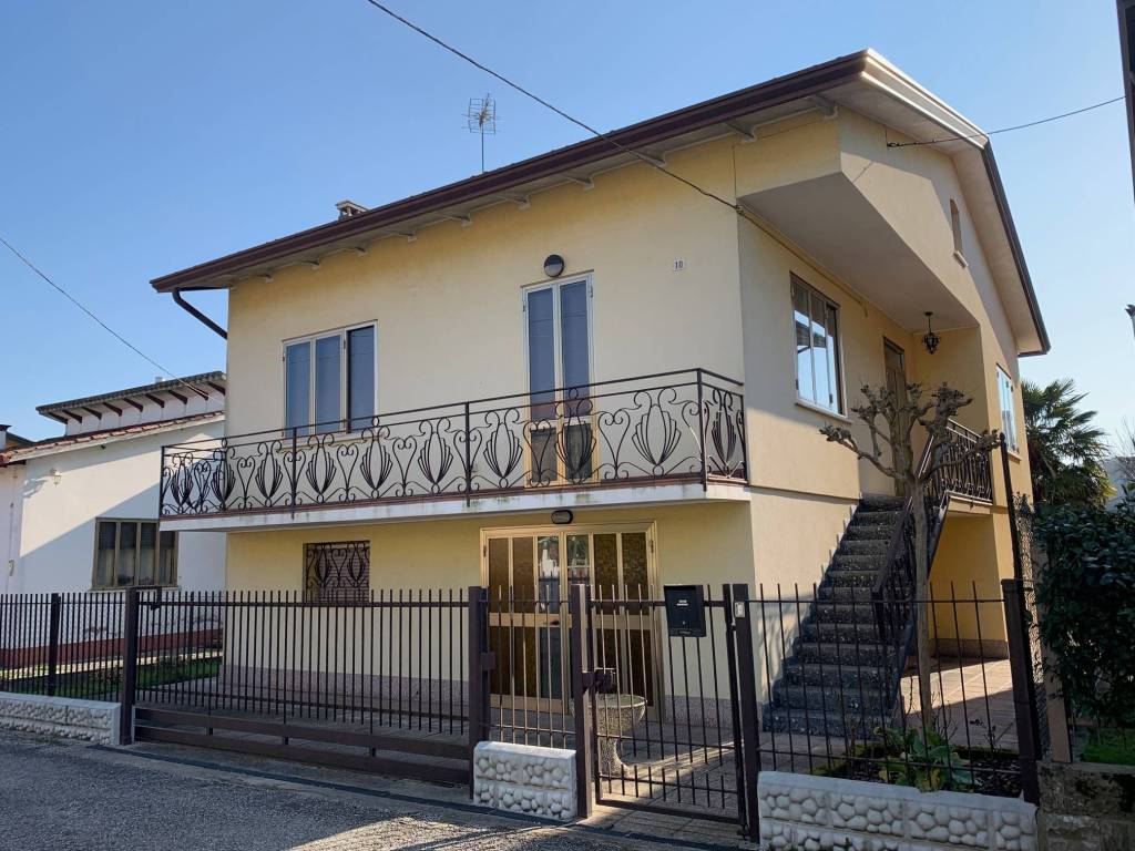 Villa a Mira in Via Padova, 10 - Foto 2