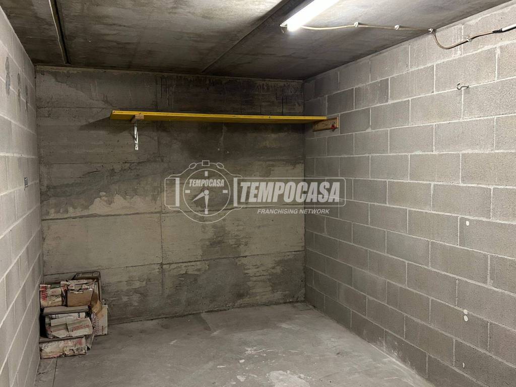 Box / garage a Verbania in Via Luigi Rigola, 1 - Foto 5