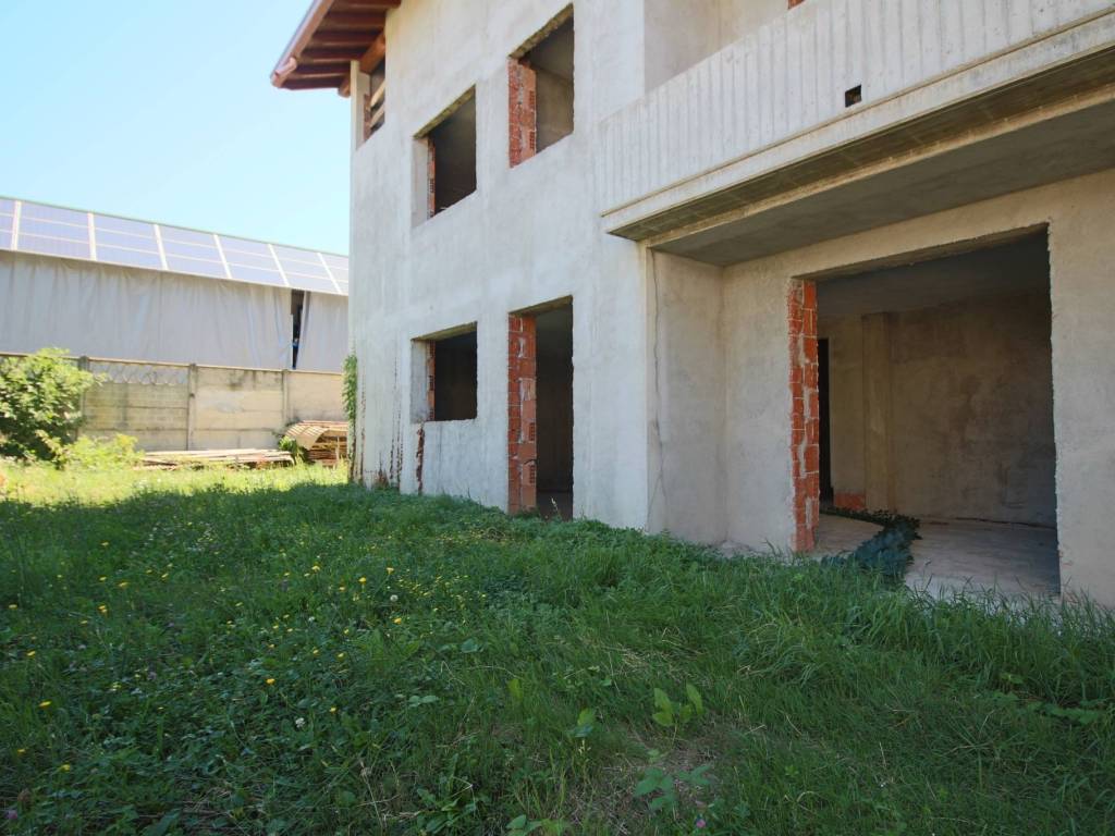 Villa a Cairate in Via Monza, 7 - Foto 3