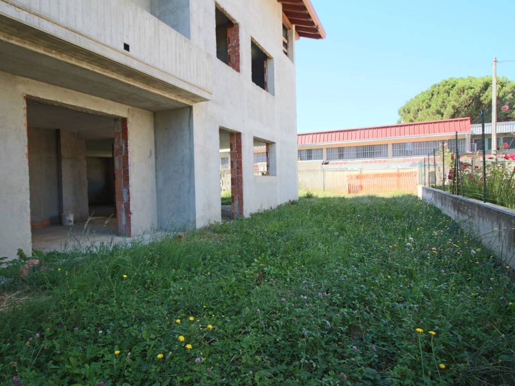 Villa a Cairate in Via Monza, 7 - Foto 4