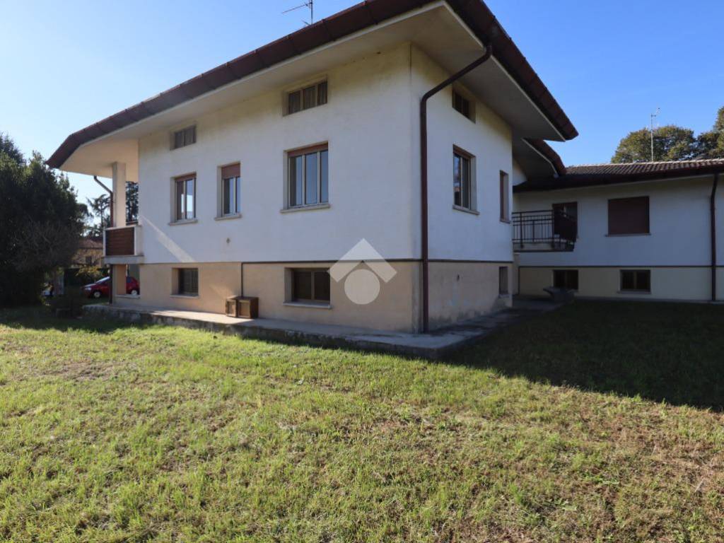 Villa a Tavagnacco in Via Branco, 41 - Foto 3