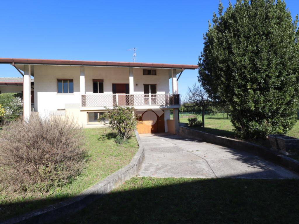 Villa a Tavagnacco in Via Branco, 41 - Foto 4