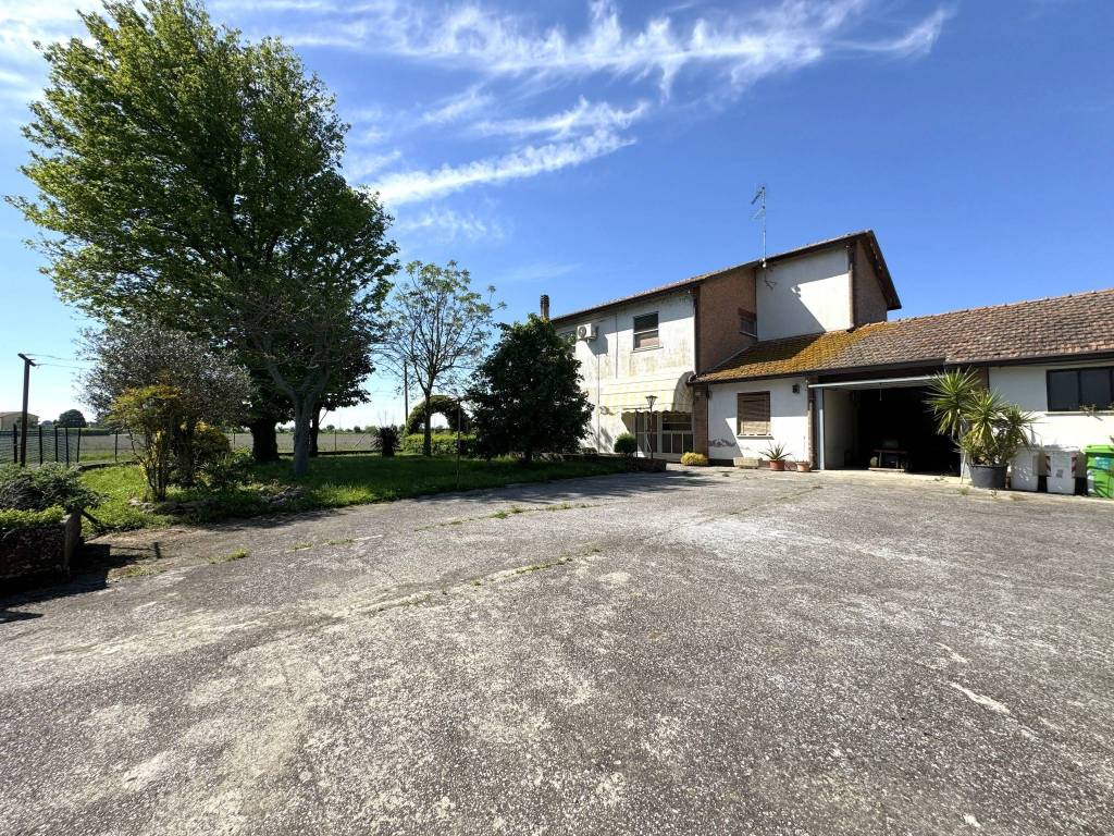 Villa a Porto viro in Via Roma, 5 - Foto 3