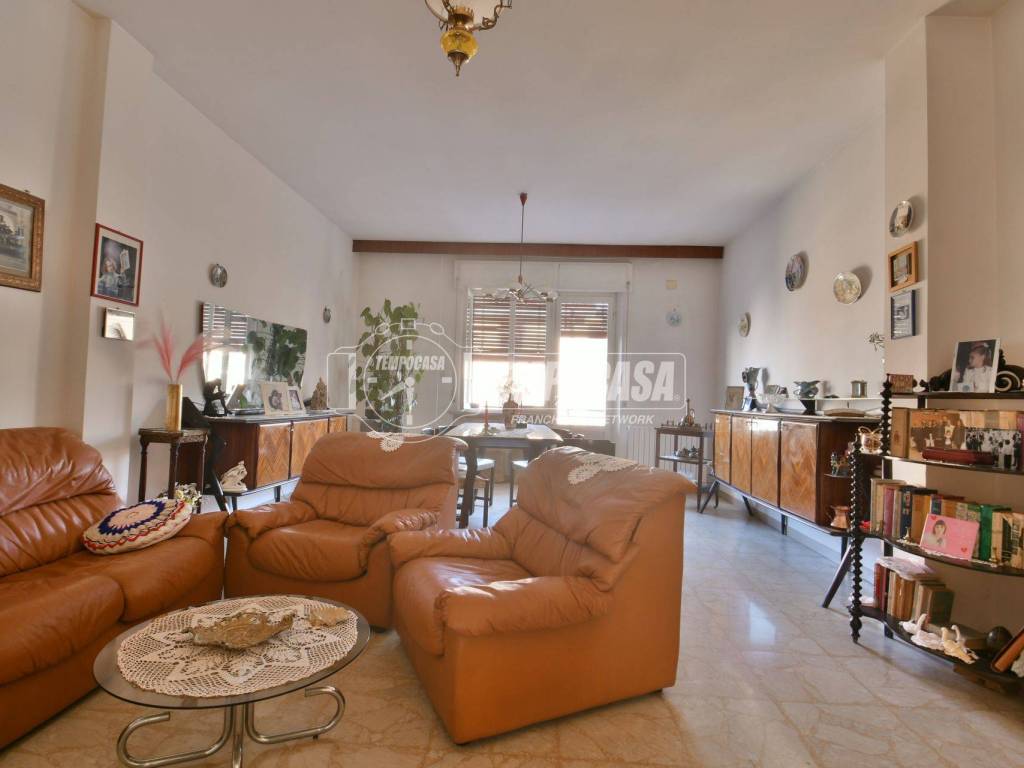 Appartamento a Ascoli piceno in Via Gioacchino Rossini 6 - Foto 2