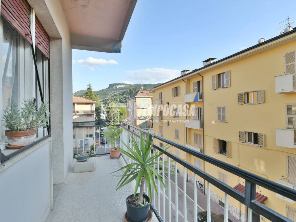 Appartamento a Ascoli piceno in Via Gioacchino Rossini 6 - Foto 4