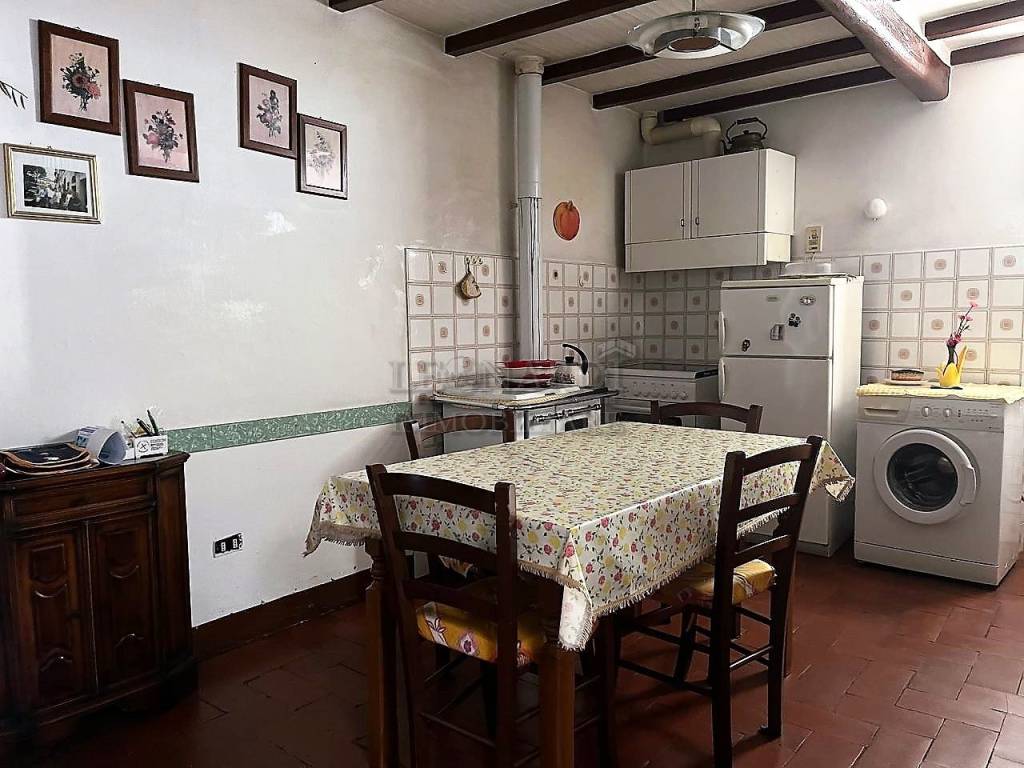 Appartamento a Sansepolcro in Via Giuseppe Mazzini, 34 - Foto 2
