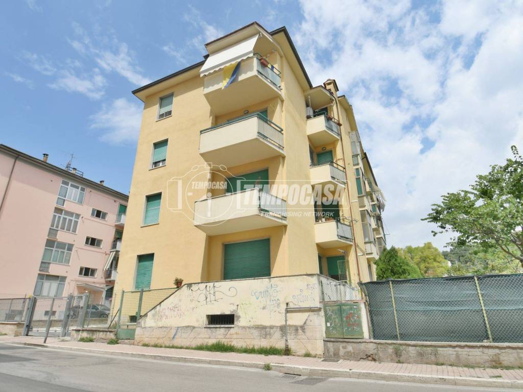 Appartamento a Ascoli piceno in Via Giuseppe Verdi 36 - Foto 2