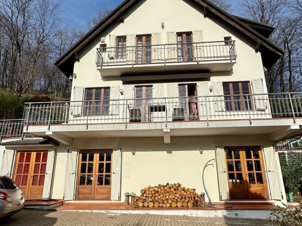 Villa a Biella in Strada della Burcina - Foto 1