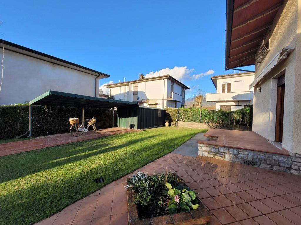 Villa a Pietrasanta in Via Francesco Berni, , 21 - Foto 4