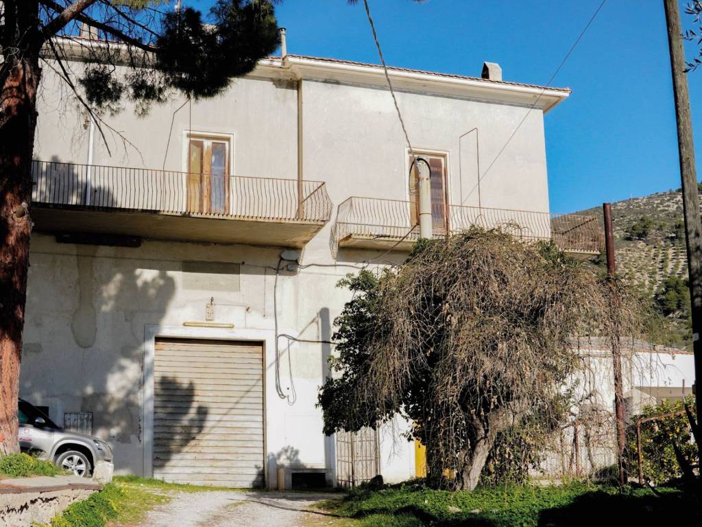 Rustico / casale a Mattinata in località aspromonte - Foto 2