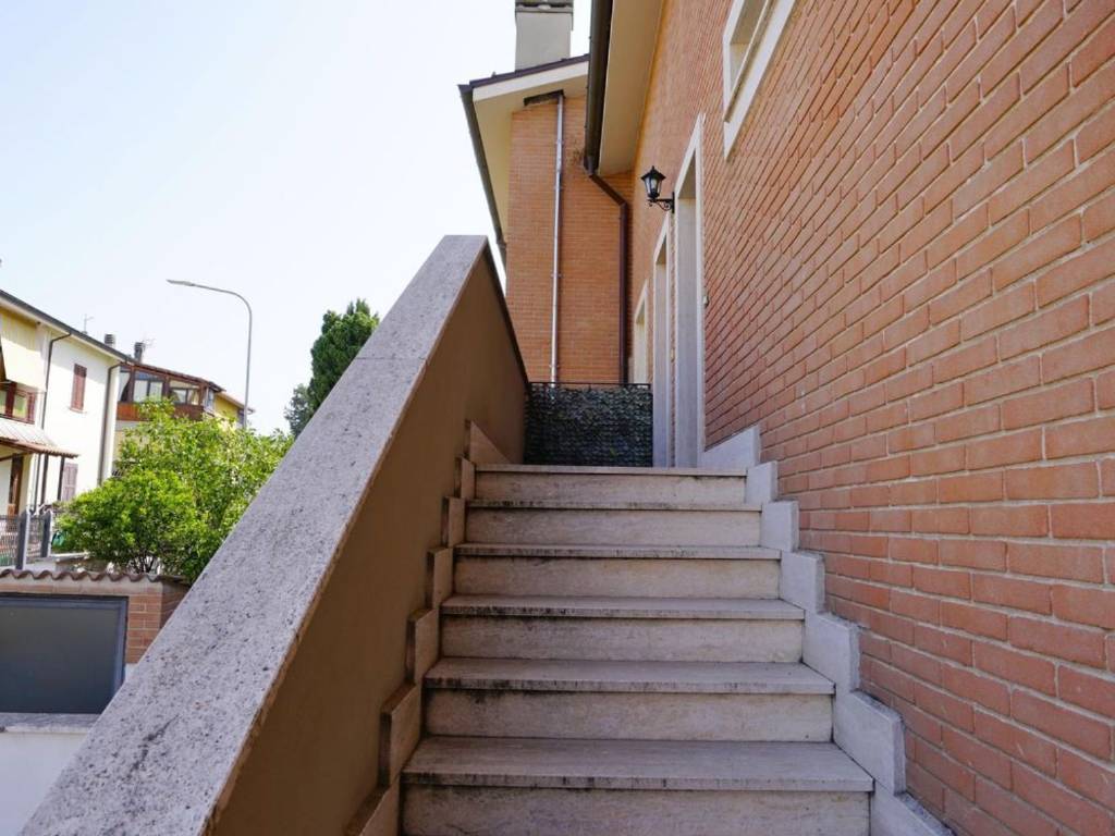 Appartamento a Fara in sabina in Via Attilio Regolo, 52 - Foto 3