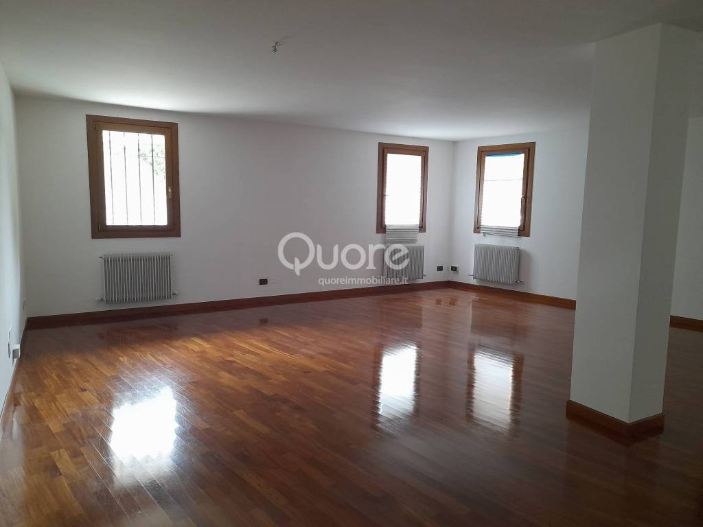 Immobile a Udine in via tolmezzo, 8 - Foto 2