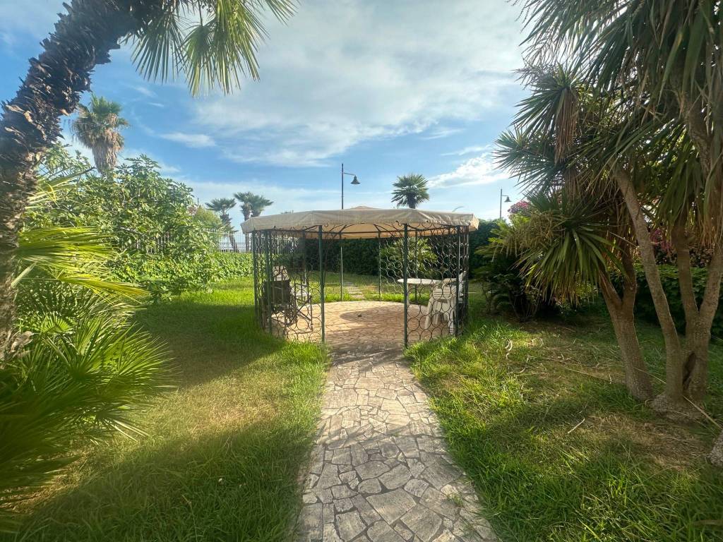 Villa a Formia in Lungomare Città di Ferrara, 1 - Foto 2
