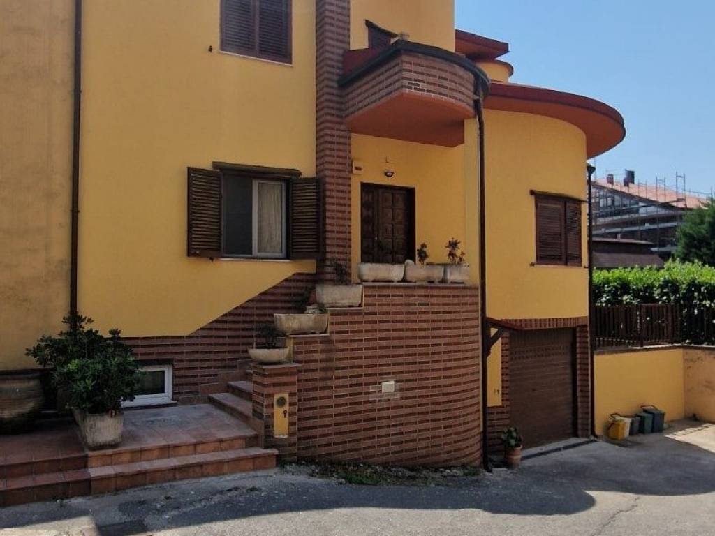 Villa a Avellino in Via Augusto Guerriero, 19 - Foto 2