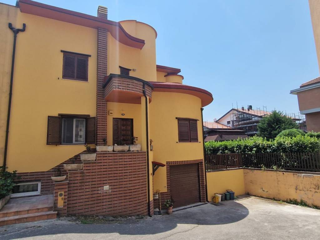 Villa a Avellino in Via Augusto Guerriero, 19 - Foto 3