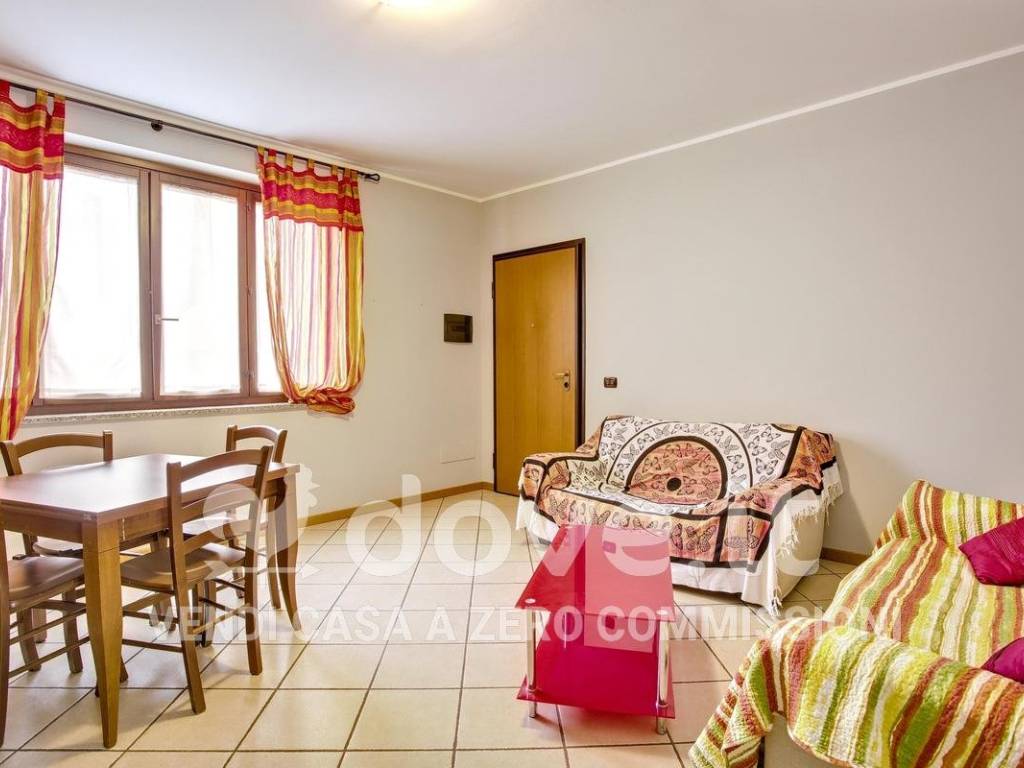 Appartamento a Carnago in Via Sandro Pertini, 3 - Foto 2