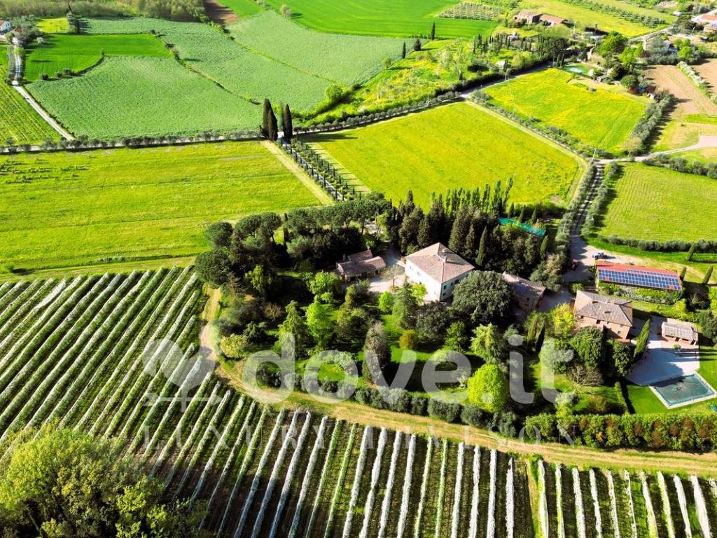 Rustico / casale a Cortona in Località Montecchio del Loto - Foto 3