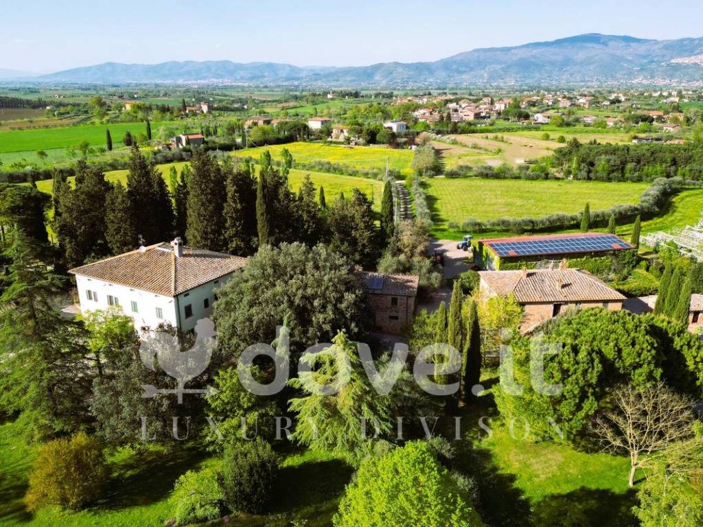 Rustico / casale a Cortona in Località Montecchio del Loto - Foto 4