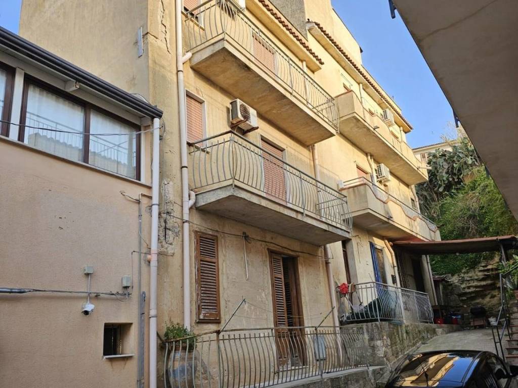 Casa indipendente a Balestrate in Via Alessandro Volta - Foto 2