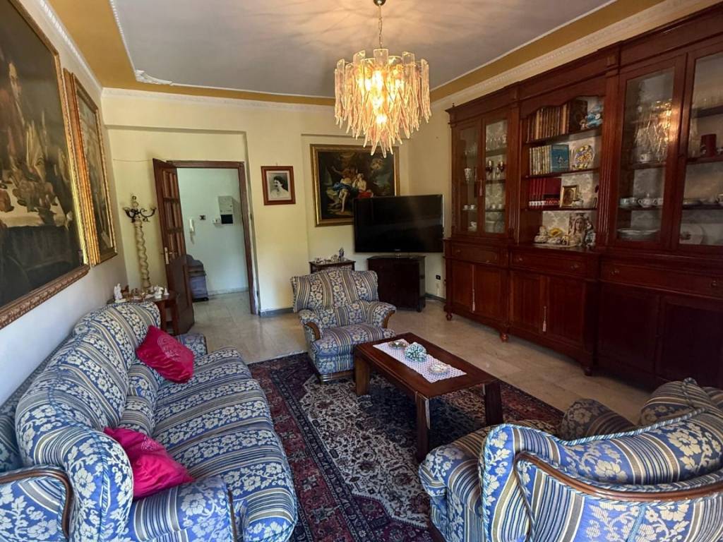 Appartamento a Crotone in Via Firenze - Foto 3
