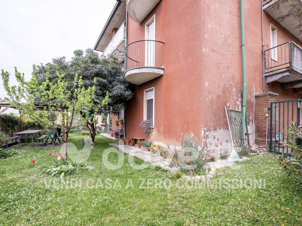 Appartamento a Sumirago in Via Trieste, 27 - Foto 2
