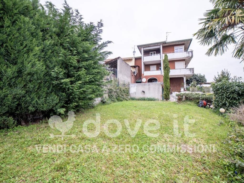 Appartamento a Sumirago in Via Trieste, 27 - Foto 3