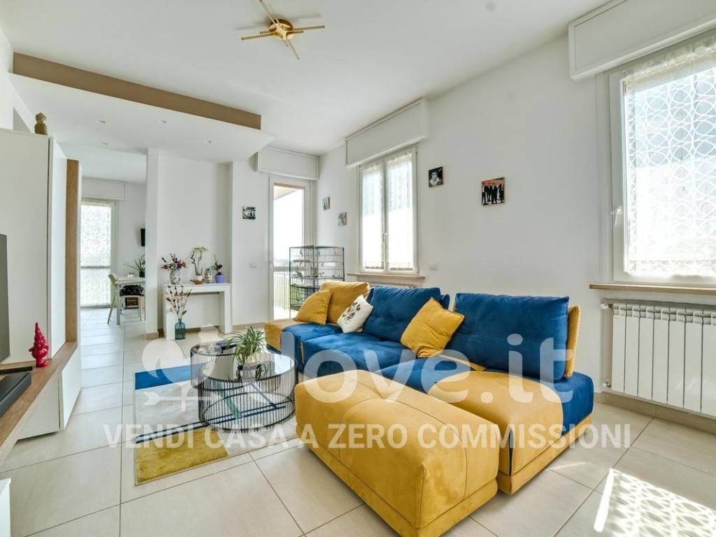 Appartamento a Cassano magnago in Via G. Leopardi - Foto 4