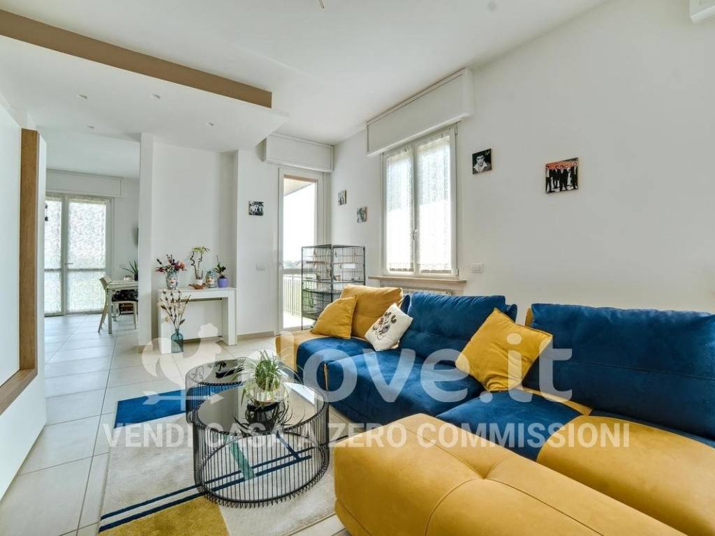 Appartamento a Cassano magnago in Via G. Leopardi - Foto 5