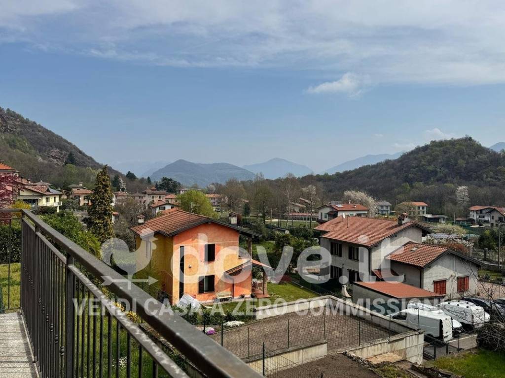Villetta a schiera a Cuasso al monte in Via Scampini, 23 - Foto 2