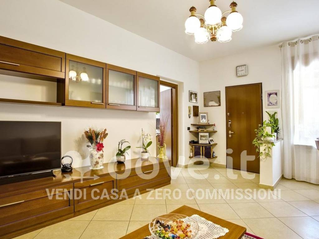 Appartamento a Luino in Via Voldomino, 66 - Foto 2