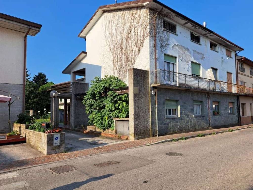 Casa indipendente a Pinzano al tagliamento in Via Roma - Foto 2