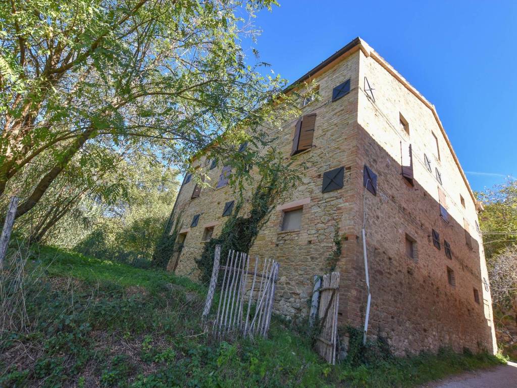 Rustico / casale a Comunanza in Nuove Piane - Foto 2