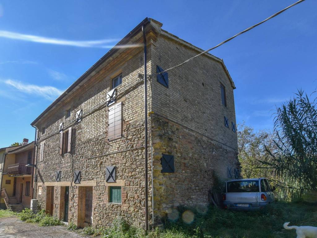 Rustico / casale a Comunanza in Nuove Piane - Foto 3